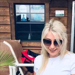 Meet your Posher, Kayla